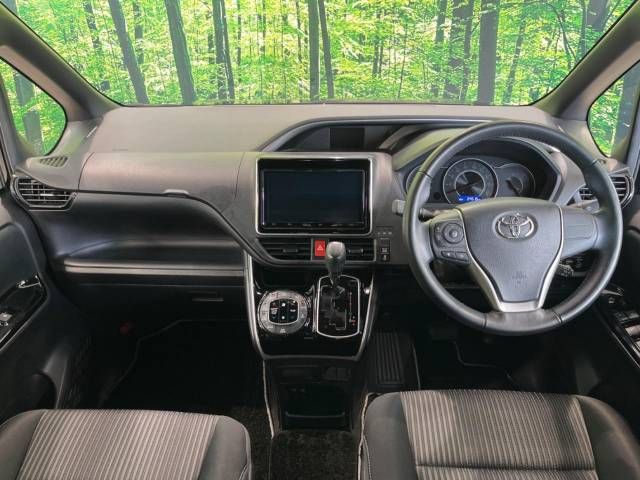 Toyota VOXY 2018-10 5480-1