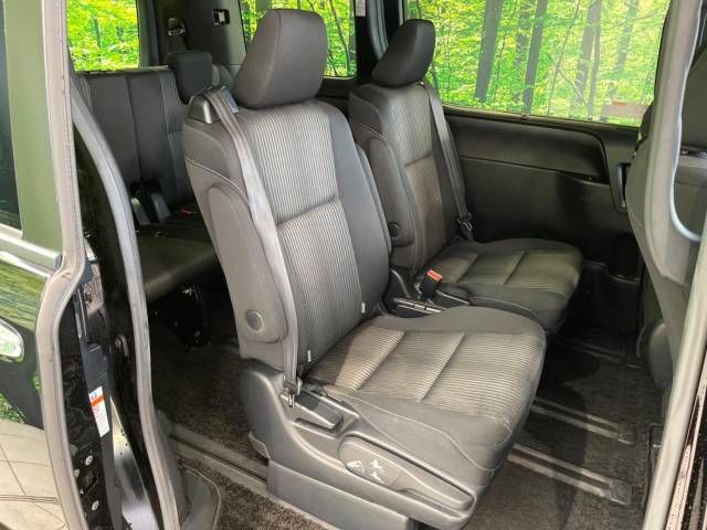 Toyota VOXY 2018-10 5480-9