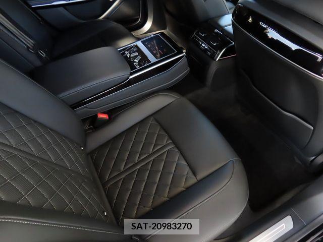 Audi A8 2022-06 202964-24