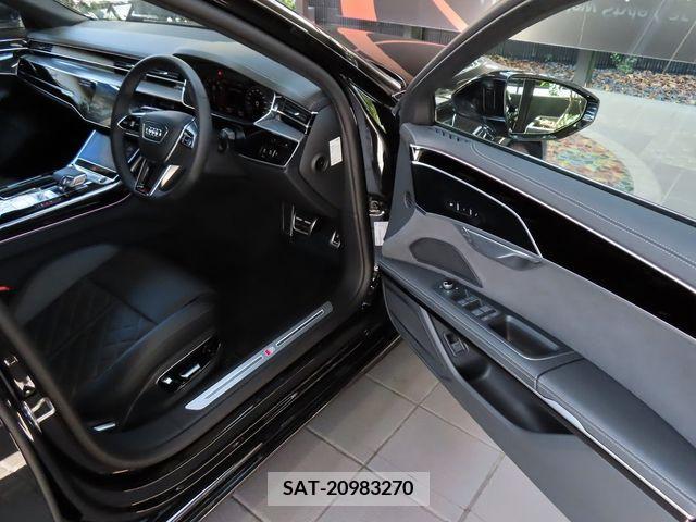 Audi A8 2022-06 202964-15