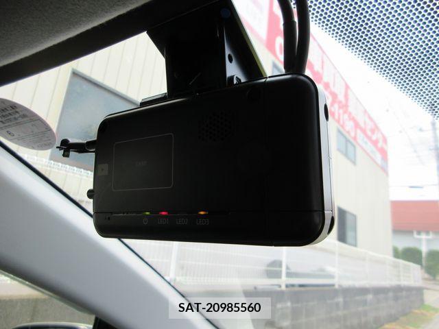 Toyota AQUA 2017-03 260843-24