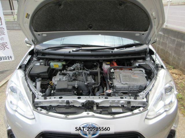 Toyota AQUA 2017-03 260843-28
