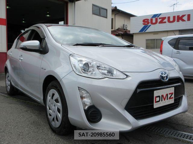 Toyota AQUA 2017-03 260843-1