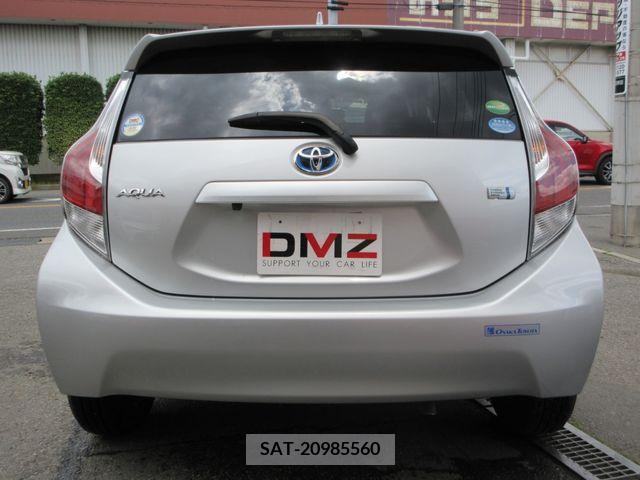 Toyota AQUA 2017-03 260843-3