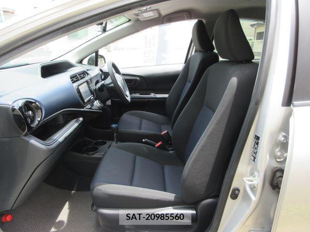 Toyota AQUA 2017-03 260843-10