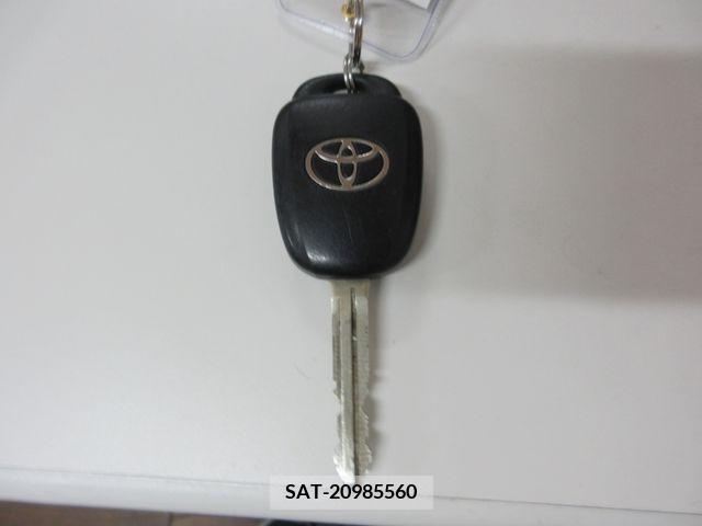 Toyota AQUA 2017-03 260843-23
