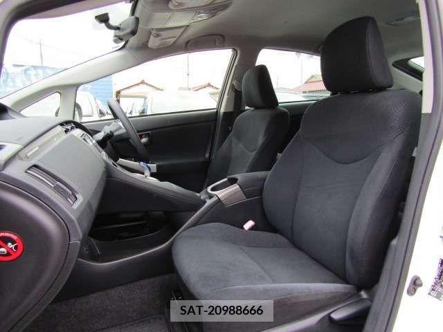 Toyota PRIUS PHV 2012-09 240701-17