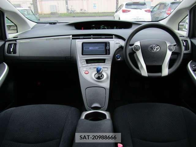 Toyota PRIUS PHV 2012-09 240701-16