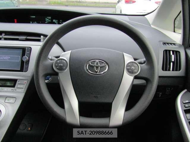 Toyota PRIUS PHV 2012-09 240701-15