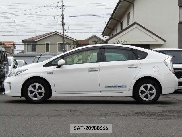Toyota PRIUS PHV 2012-09 240701-4
