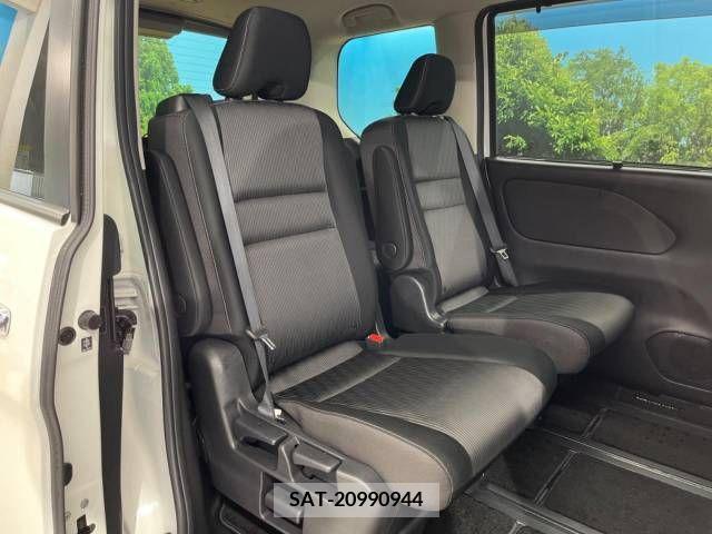 Nissan SERENA 2020-05 217336-8
