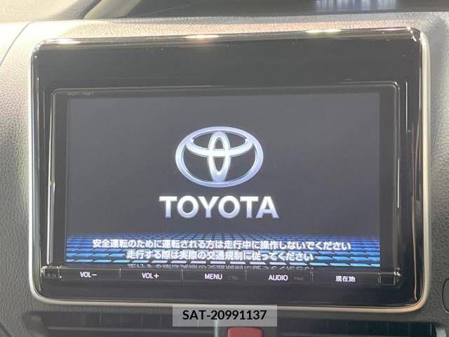 Toyota VOXY 2017-01 326473-2