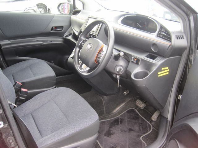Toyota SIENTA 2016-06 8388-8
