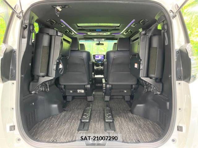 Toyota VELLFIRE 2017-04 369702-11