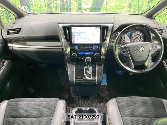 Toyota VELLFIRE 2017-04 369702-1