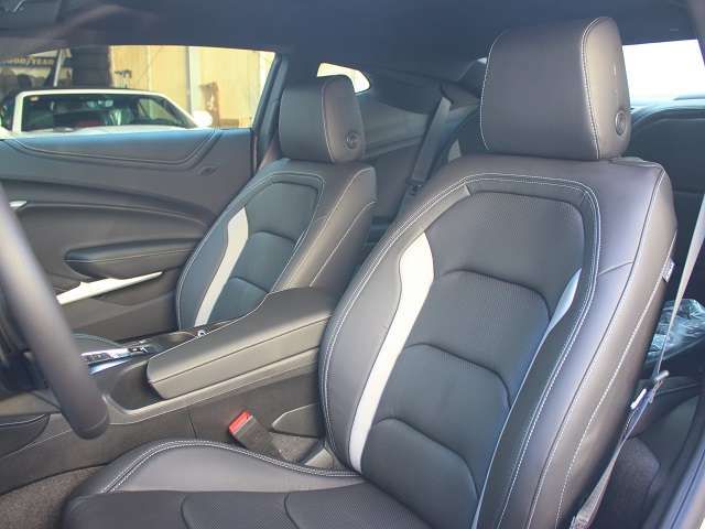 Chevrolet CAMARO 2022-08 17073-3
