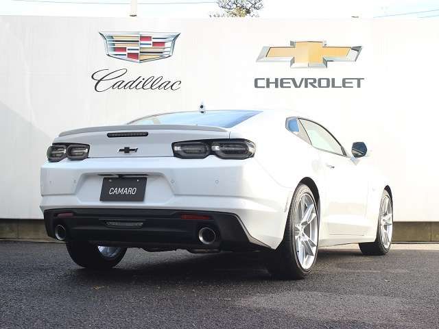 Chevrolet CAMARO 2022-08 17073-2