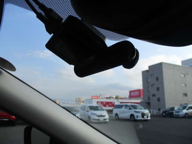 Nissan X-TRAIL 2015-03 180586-12