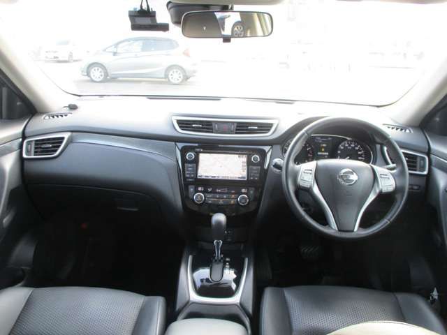 Nissan X-TRAIL 2015-03 180586-2