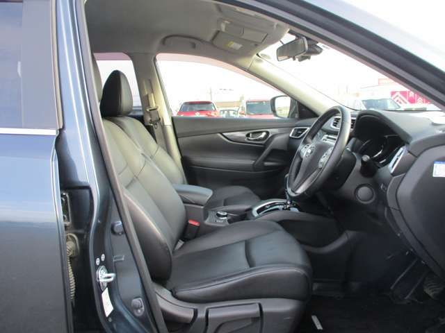 Nissan X-TRAIL 2015-03 180586-13