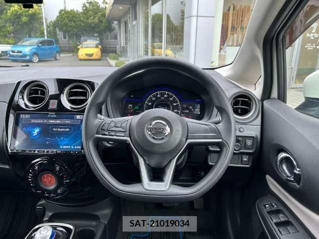 Nissan NOTE 2020-09 305515-2