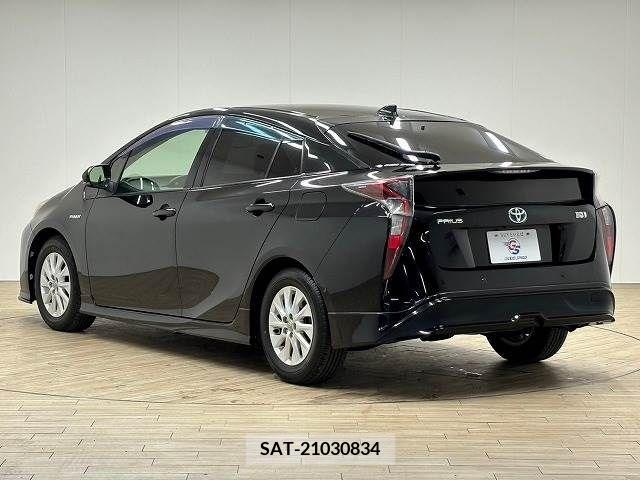 Toyota PRIUS 2017-06 281942-16