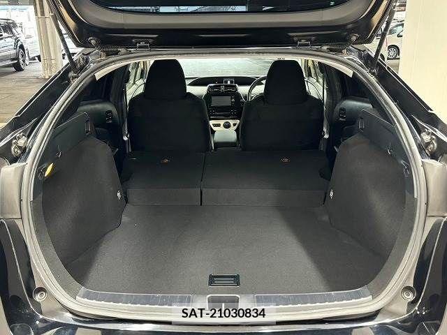 Toyota PRIUS 2017-06 281942-12