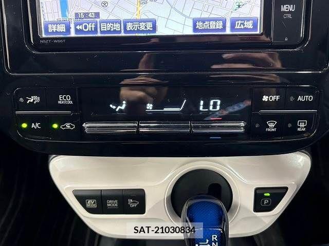 Toyota PRIUS 2017-06 281942-10