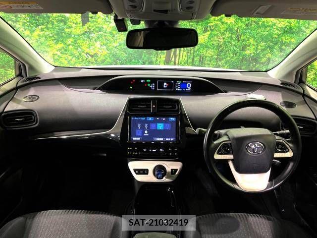 Toyota PRIUS 2016-07 377327-1