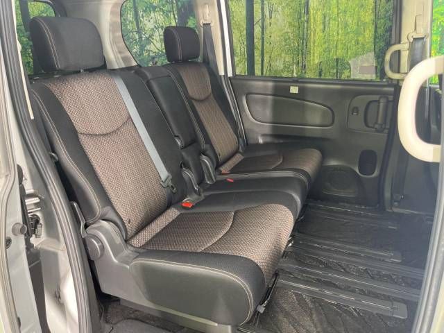 Nissan SERENA 2015-12 186321-9