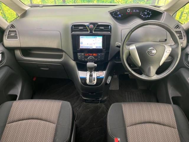 Nissan SERENA 2015-12 186321-1