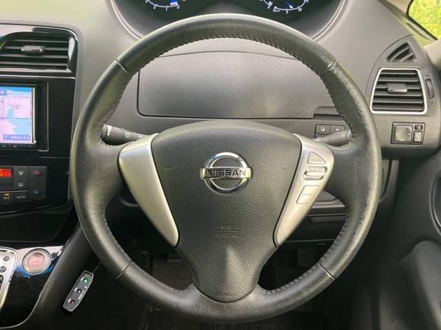 Nissan SERENA 2015-12 186321-12
