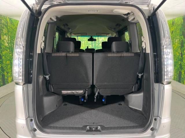 Nissan SERENA 2015-12 186321-11