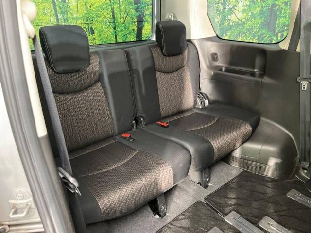 Nissan SERENA 2015-12 186321-10