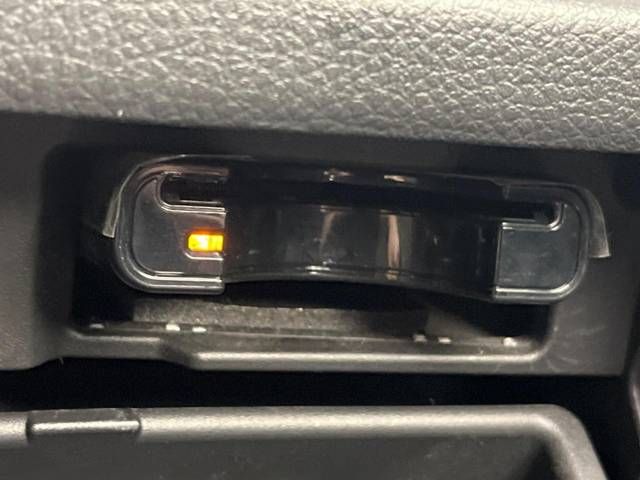 Nissan SERENA 2015-12 186321-6