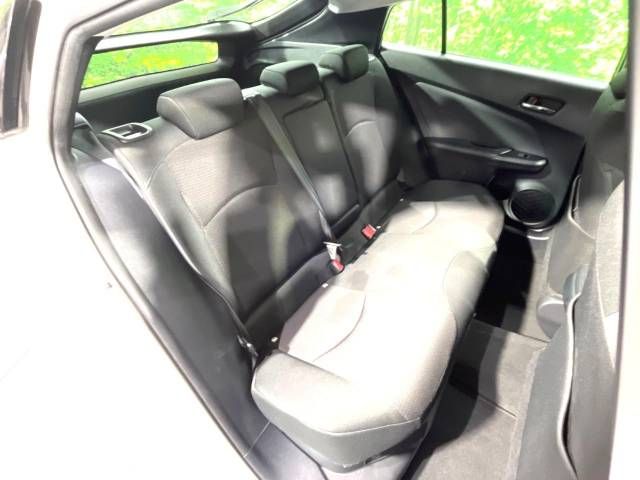 Toyota PRIUS 2019-03 25453-9