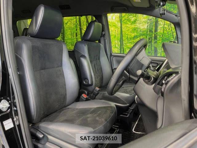 Toyota VOXY 2020-11 370472-7