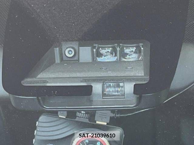 Toyota VOXY 2020-11 370472-4