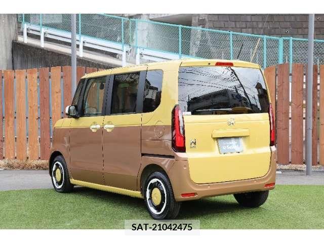 Honda N BOX 2023-10 307513-6