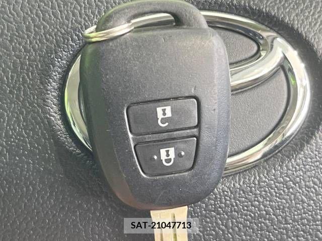Toyota AQUA 2019-04 314087-7
