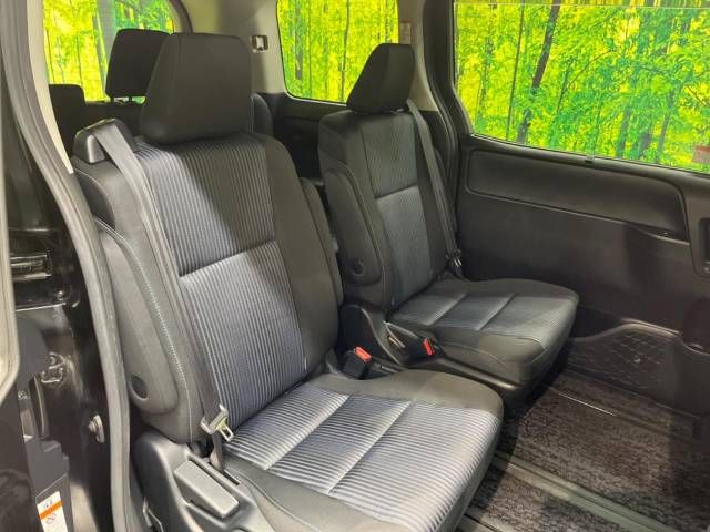 Toyota VOXY 2016-09 183309-9