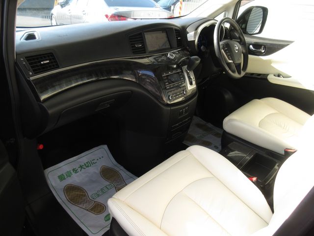 Nissan ELGRAND 2010-10 8023-15