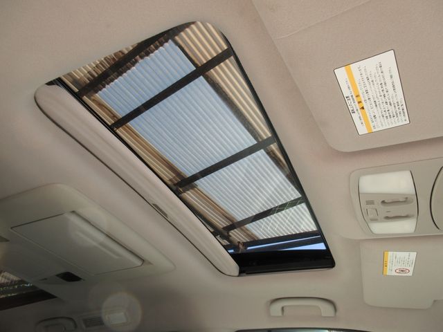 Nissan ELGRAND 2010-10 8023-27
