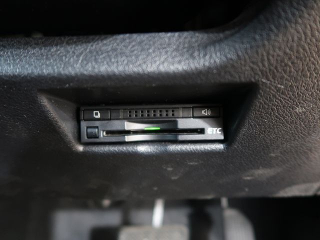 Toyota AURIS 2013-12 23677-12