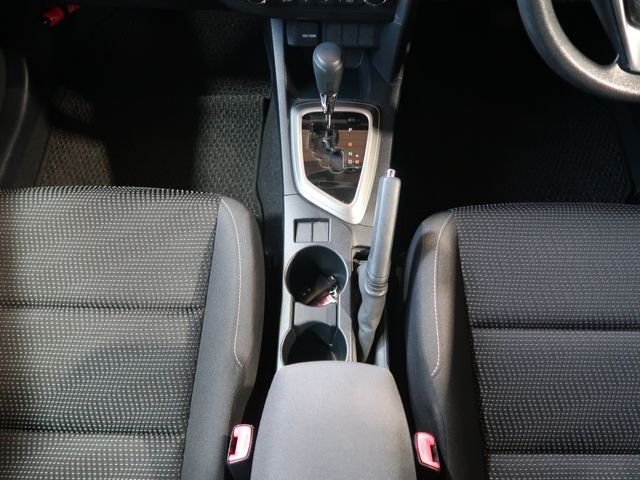 Toyota AURIS 2013-12 23677-11