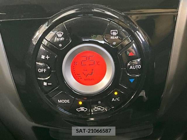 Nissan NOTE 2015-09 365354-6