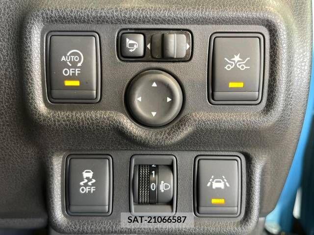 Nissan NOTE 2015-09 365354-4