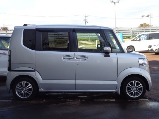 Honda N BOX 2014-10 185927-4