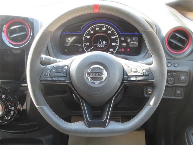 Nissan NOTE 2019-05 12076-11