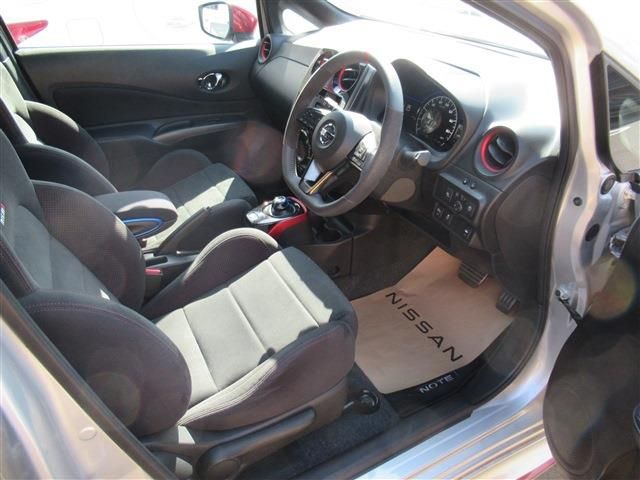 Nissan NOTE 2019-05 12076-7